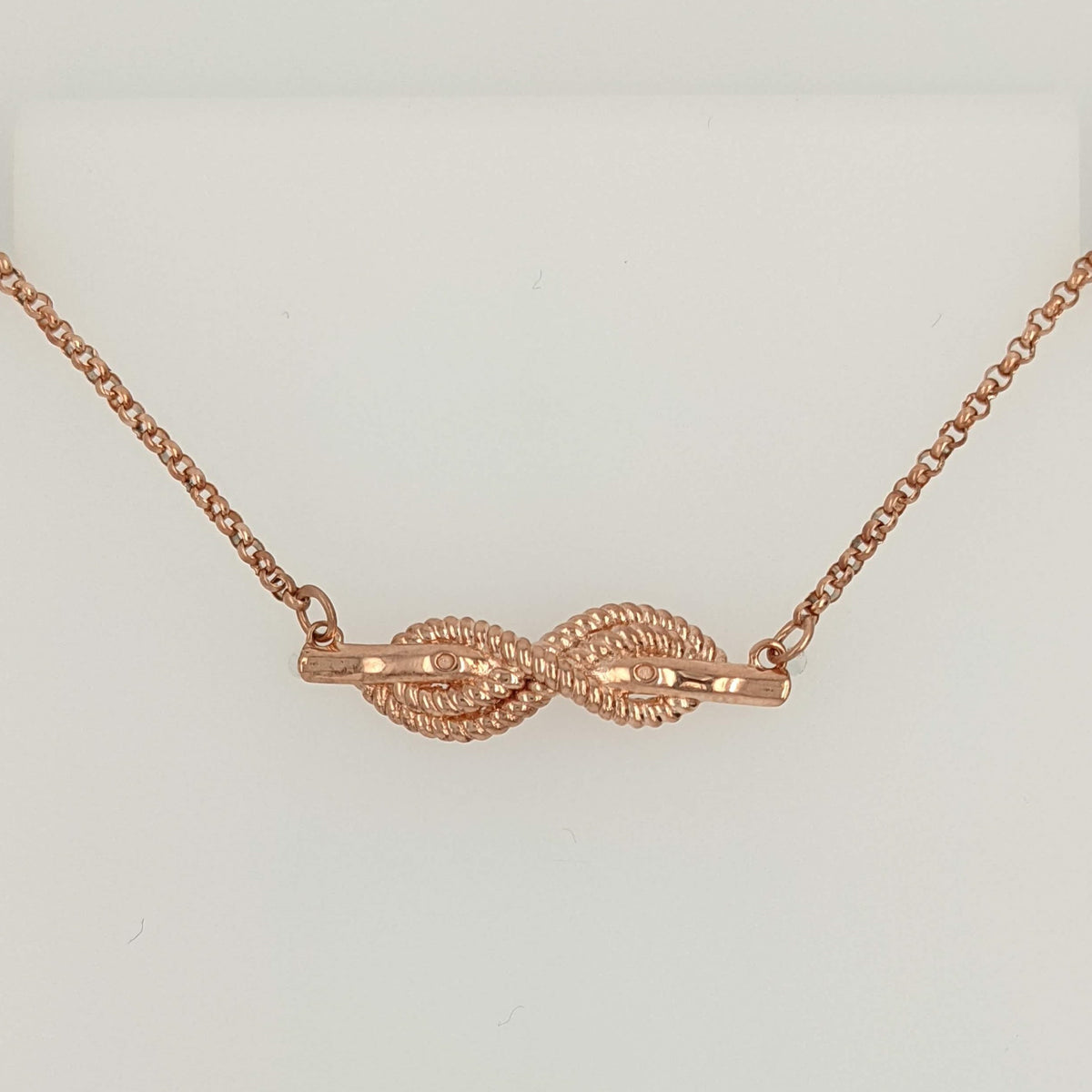 Cleat hitch knot necklace rose